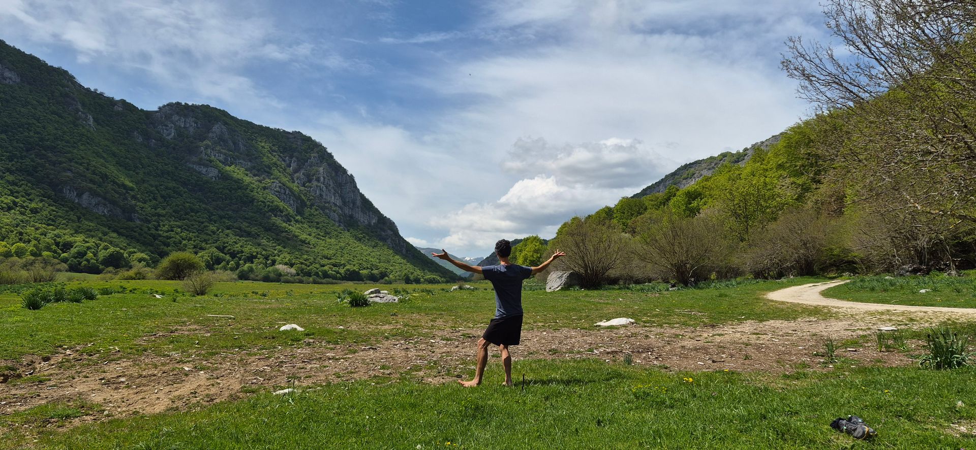 Posture d'ouverture face à la vallée